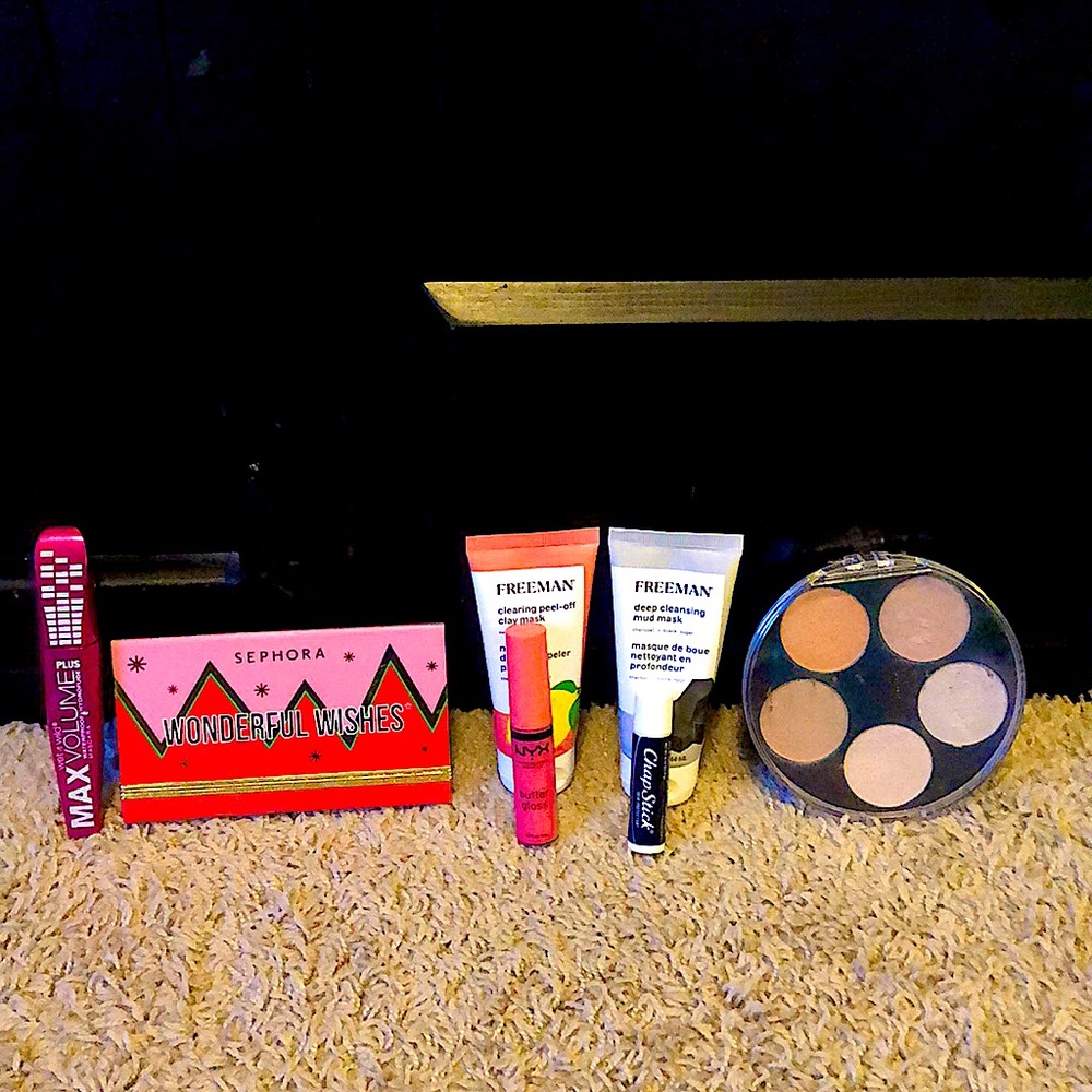 MAKEUP AND FACEMASK SKINCARE SET